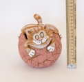 Игривый котик на клубке копилка